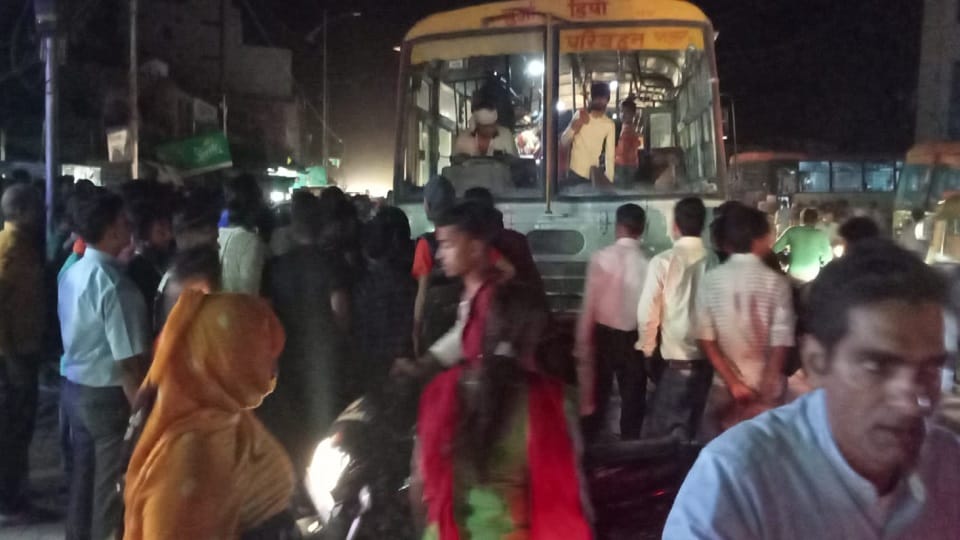 Uncontrolled roadways bus trampled five bikes in mainpuri