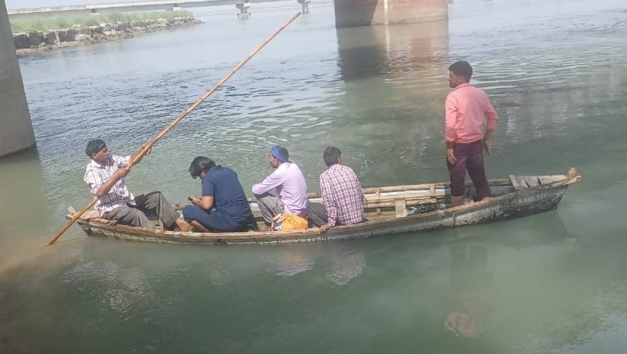 No trace of two youths drowned in Ganga