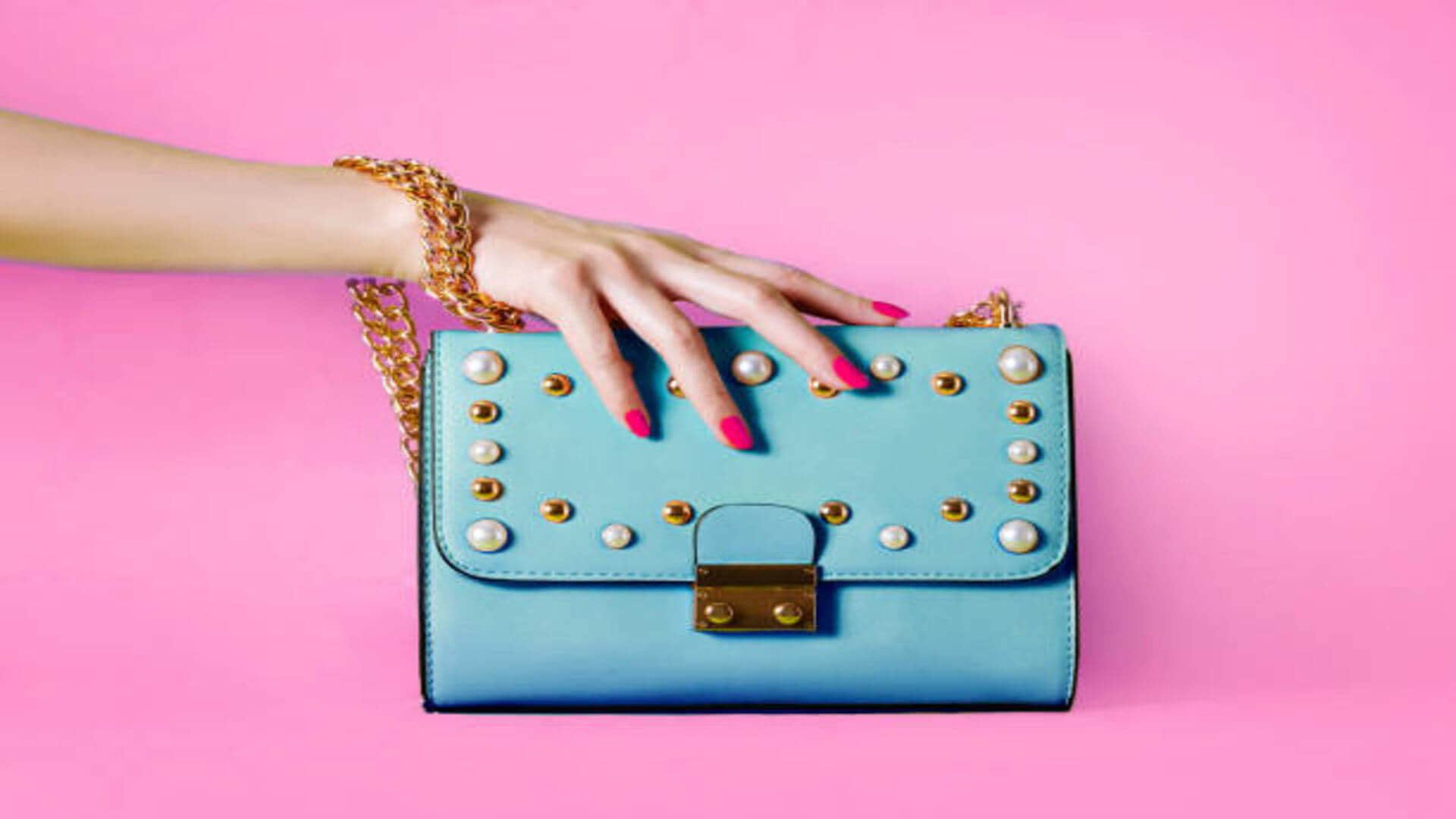 Vastu Tips for Wallet: Don’t Keep These Things in Purse Otherwise goddess lakshmi Will Angry