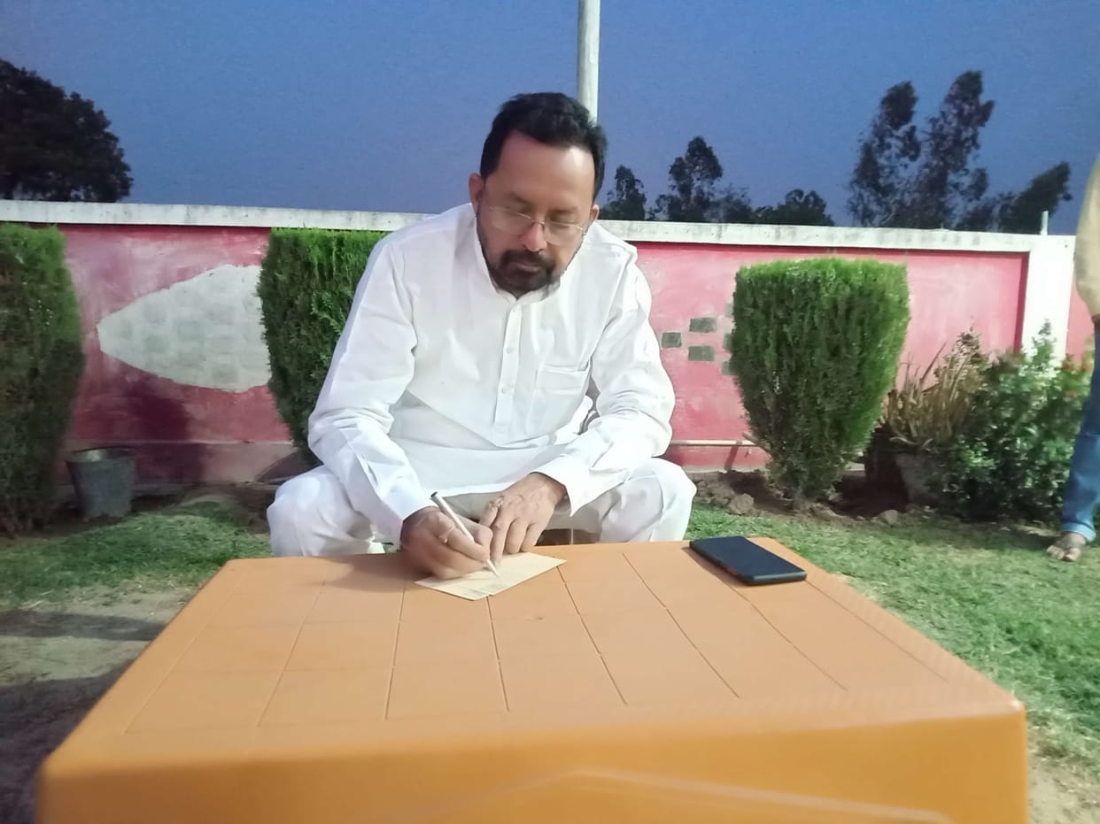 Government should be free from the clutches of officials: Ram Iqbal