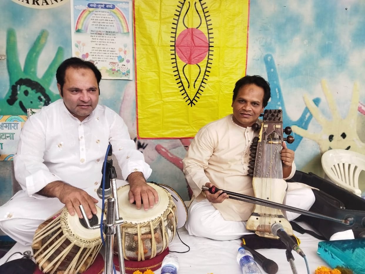 Sarwar Hussain played the tune on the sarangi, the students danced