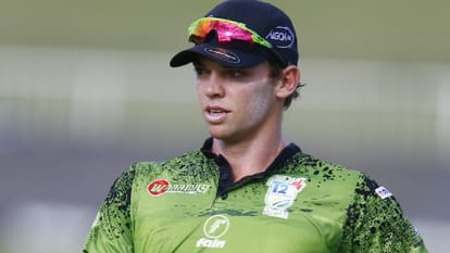IPL 2022 Rohit Sharma teams fast bowler Tymal Mills out of tournament  Tristan Stubbs joins Mumbai Indians