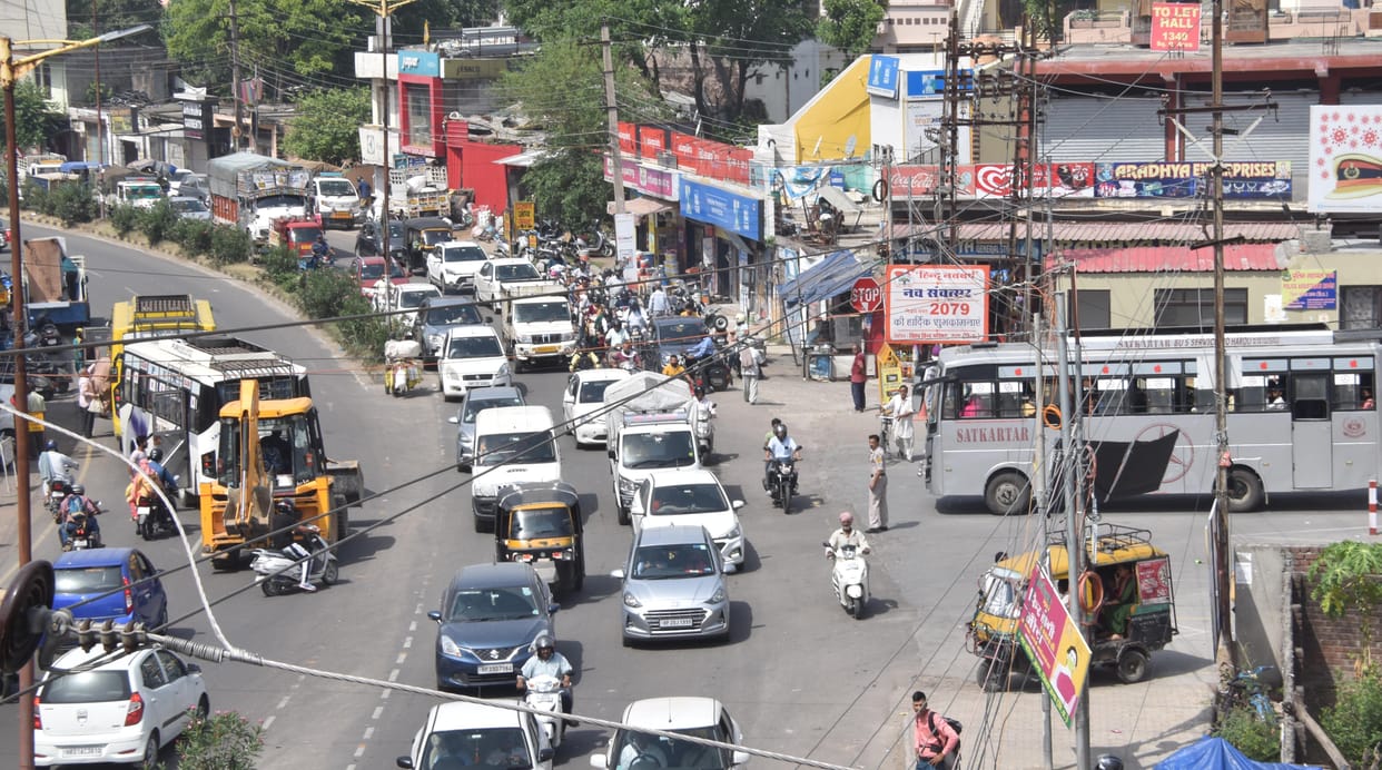 Una city jammed despite forelane, people upset
