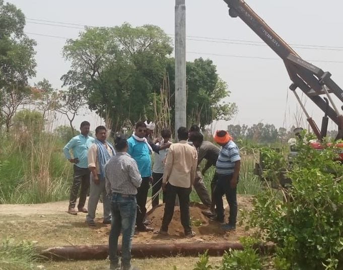 Kanpur Dehat: There was no electricity in Akbarpur for eight hours, People were suffering due to lack of drinking water