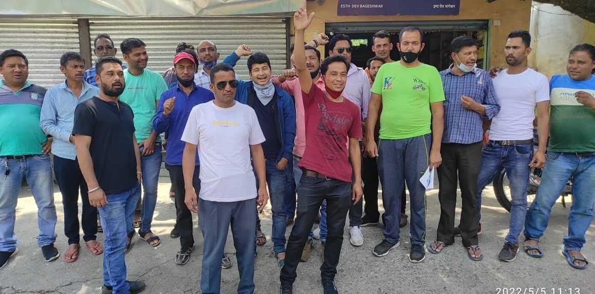 Fare of Taxi Stand Hike Creates Protest
