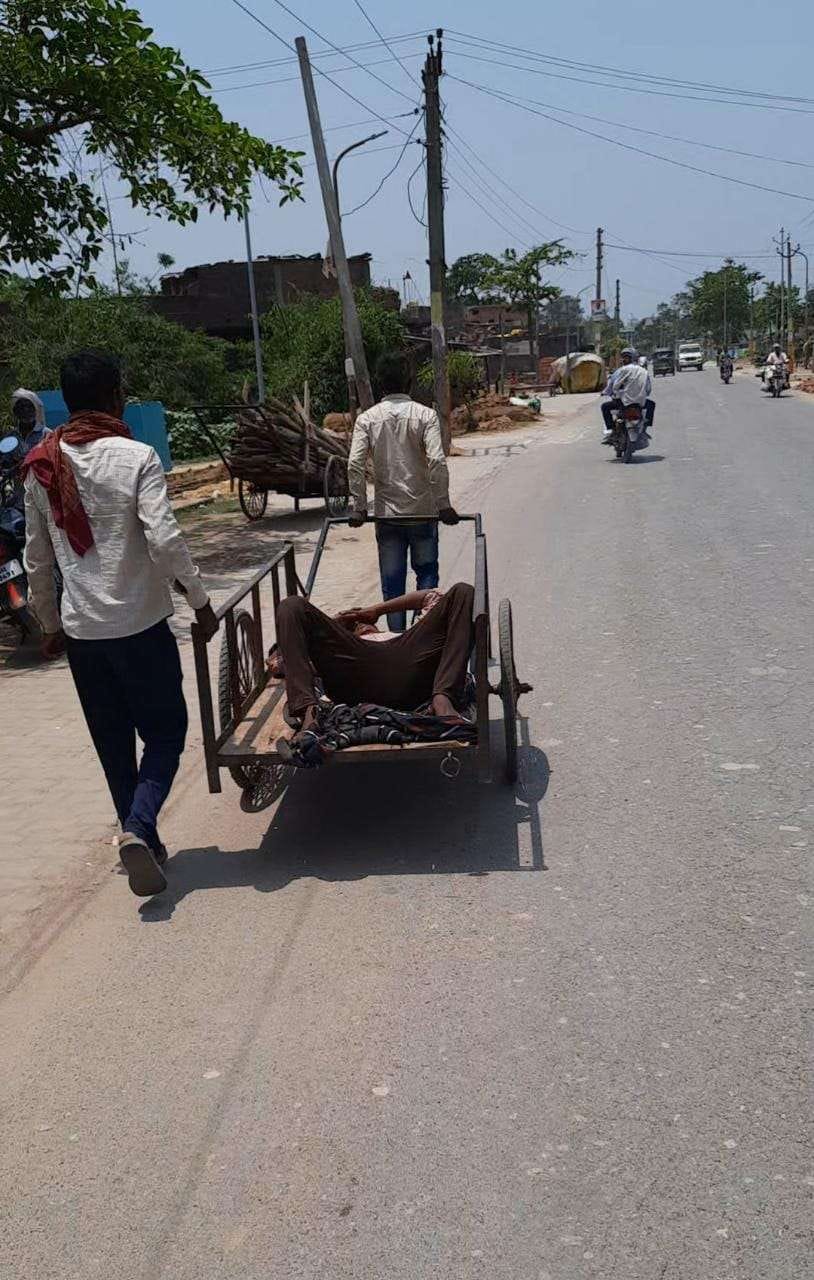 There was no oil in the ambulance, the patients were taken from the handcart
