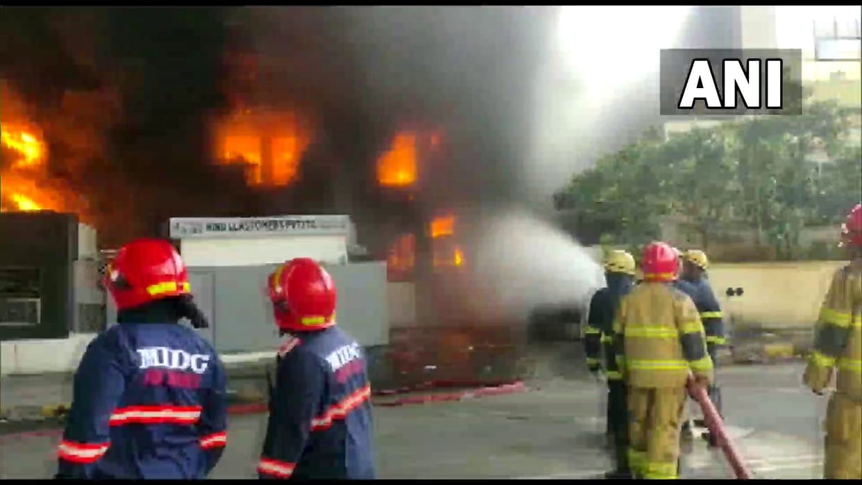 Massive fire broke out at the Pawane MIDC area in Navi Mumbai Maharashtra news in updates in Hindi