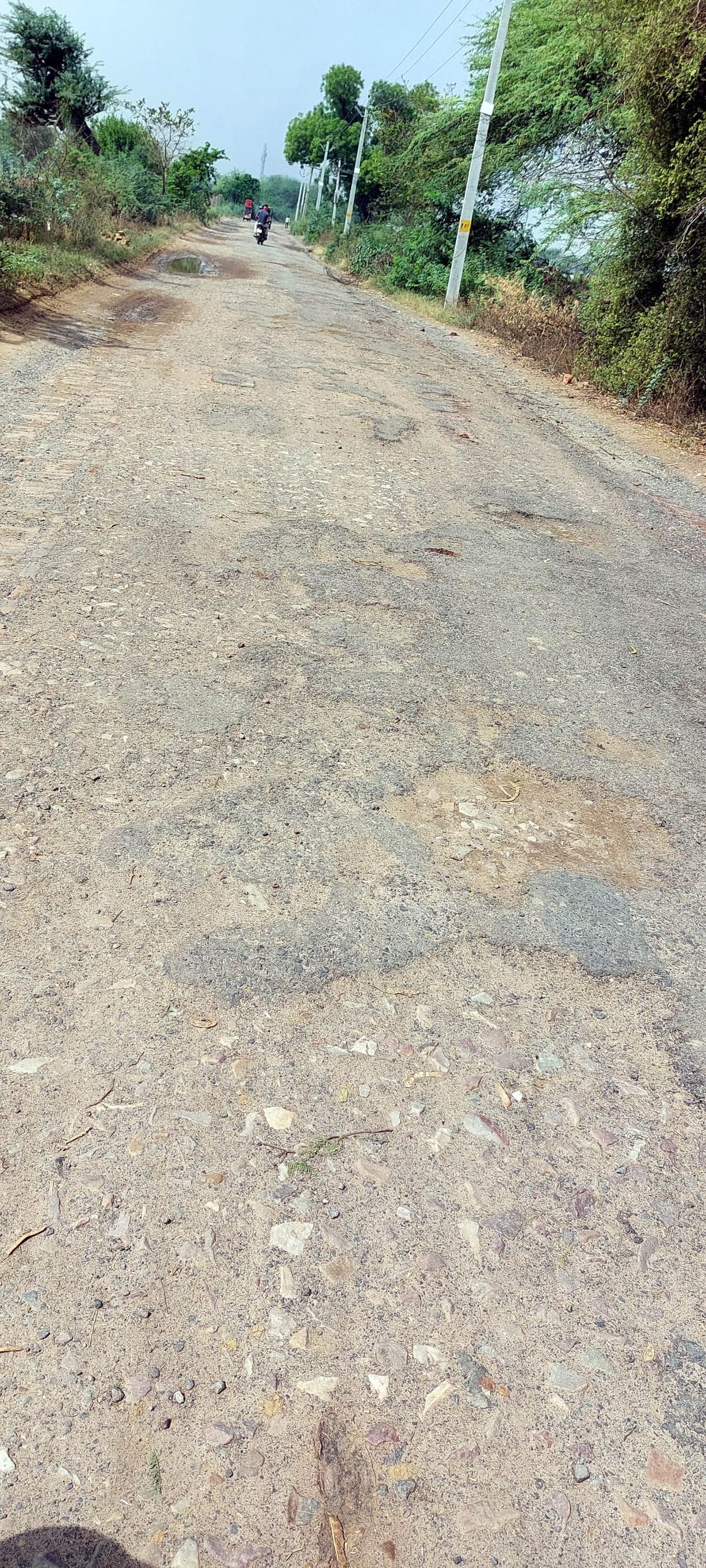 Hathras: Passengers facing difficulties on the route from Ratibhanpur to Kachora