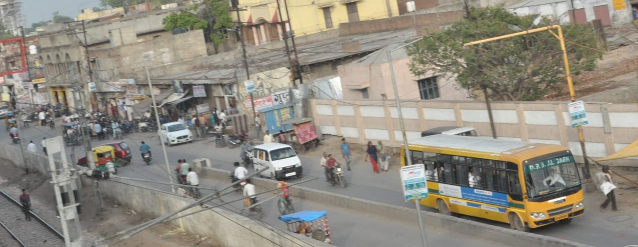 Hathras: Even after 25 years of becoming a district, the traffic system of Hathras is running in the old fashioned way