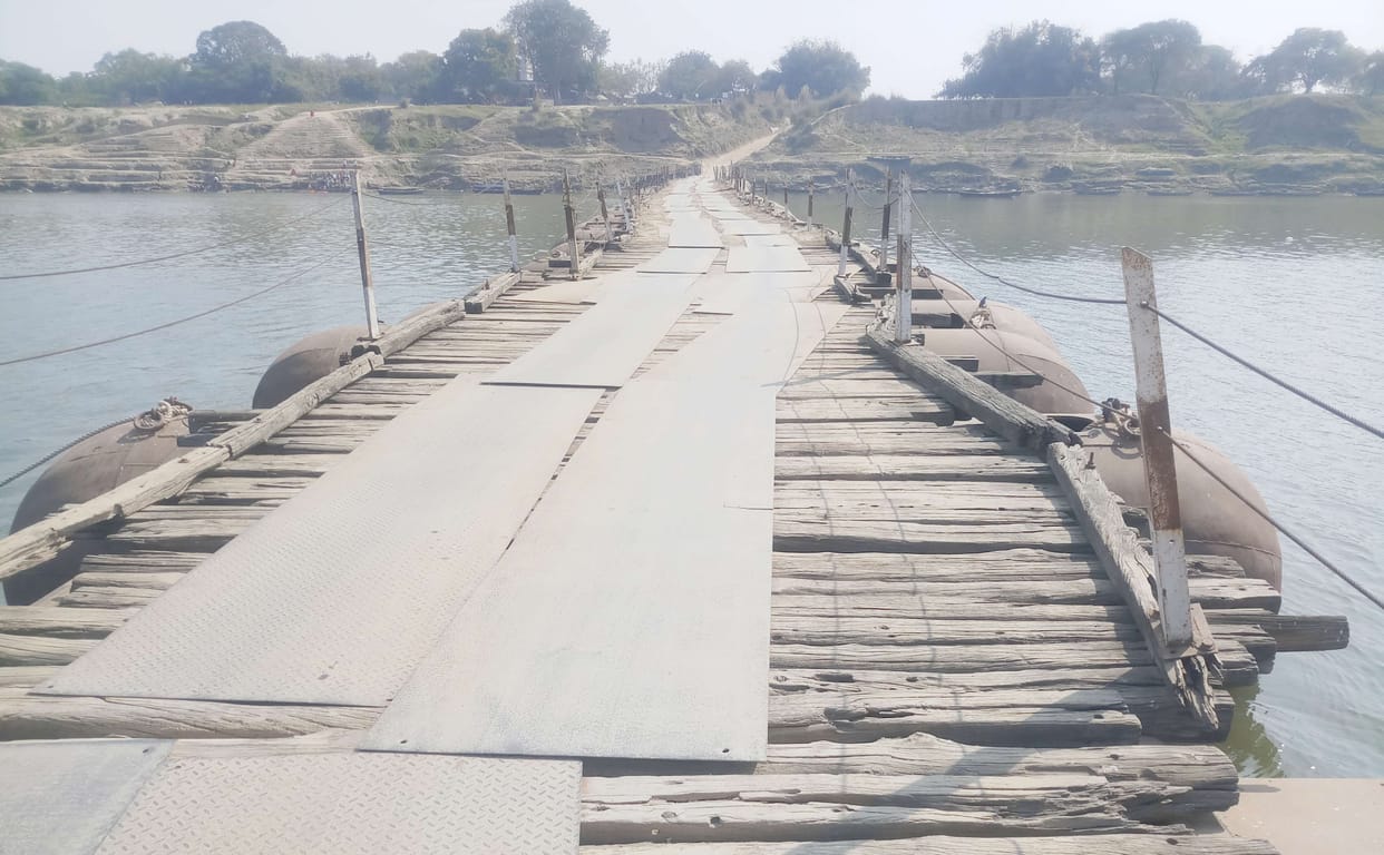 Dhantulsi- Dengurpur Pipa bridge dilapidated, difficult to walk