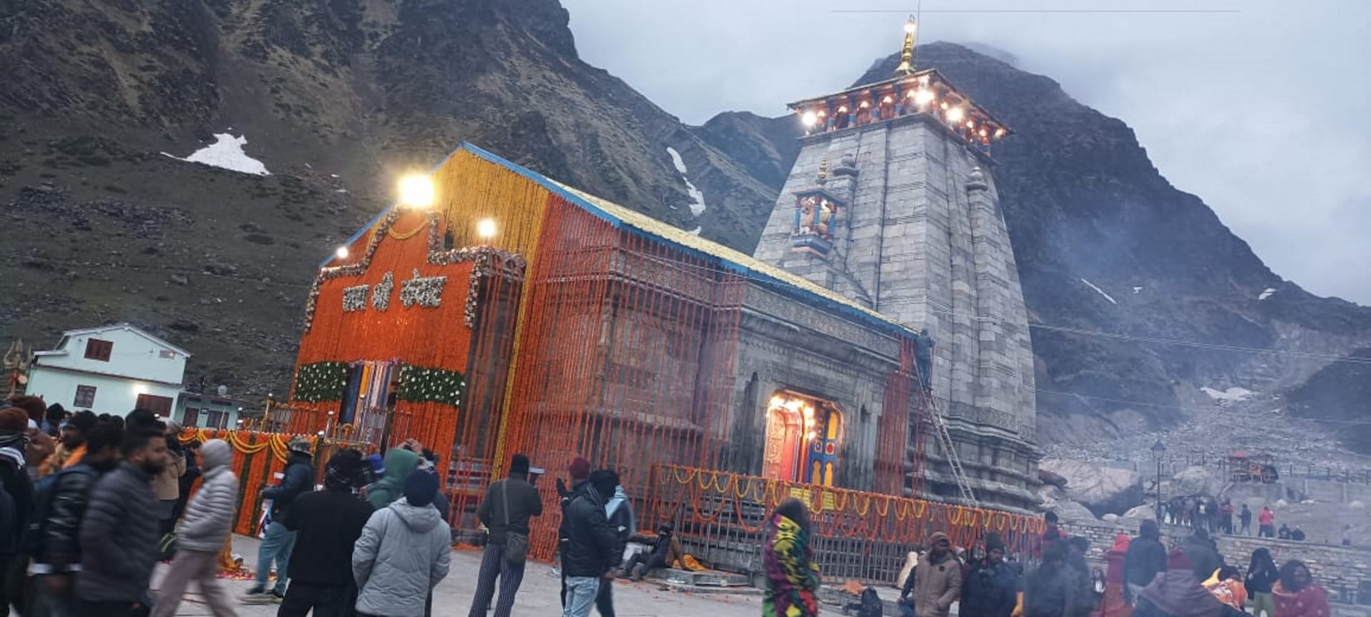 Chardham Yatra Woman dies in Badrinath Dham another dead body found near Kanchan Ganga