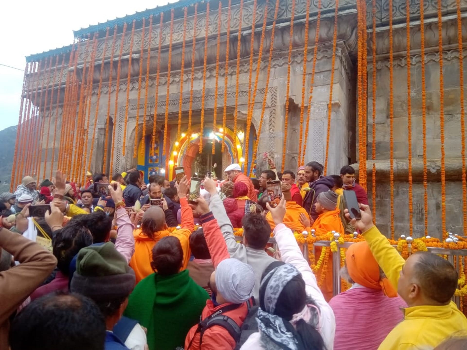 Chardham Yatra darshan is now start in Kedarnath from five in morning
