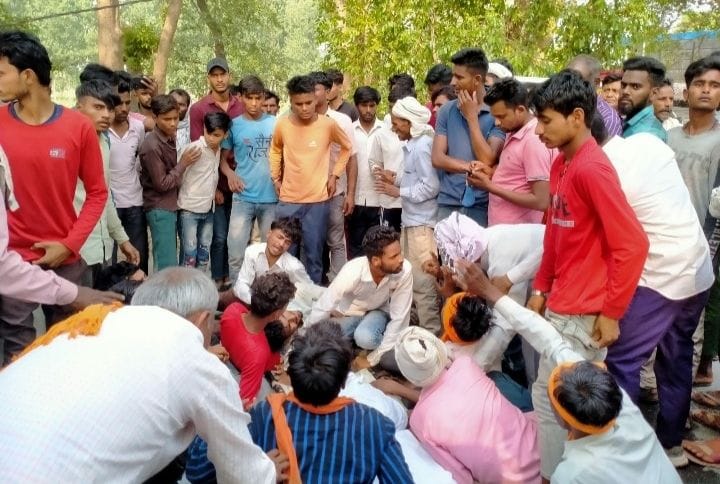 Youth dies during treatment, relatives jammed