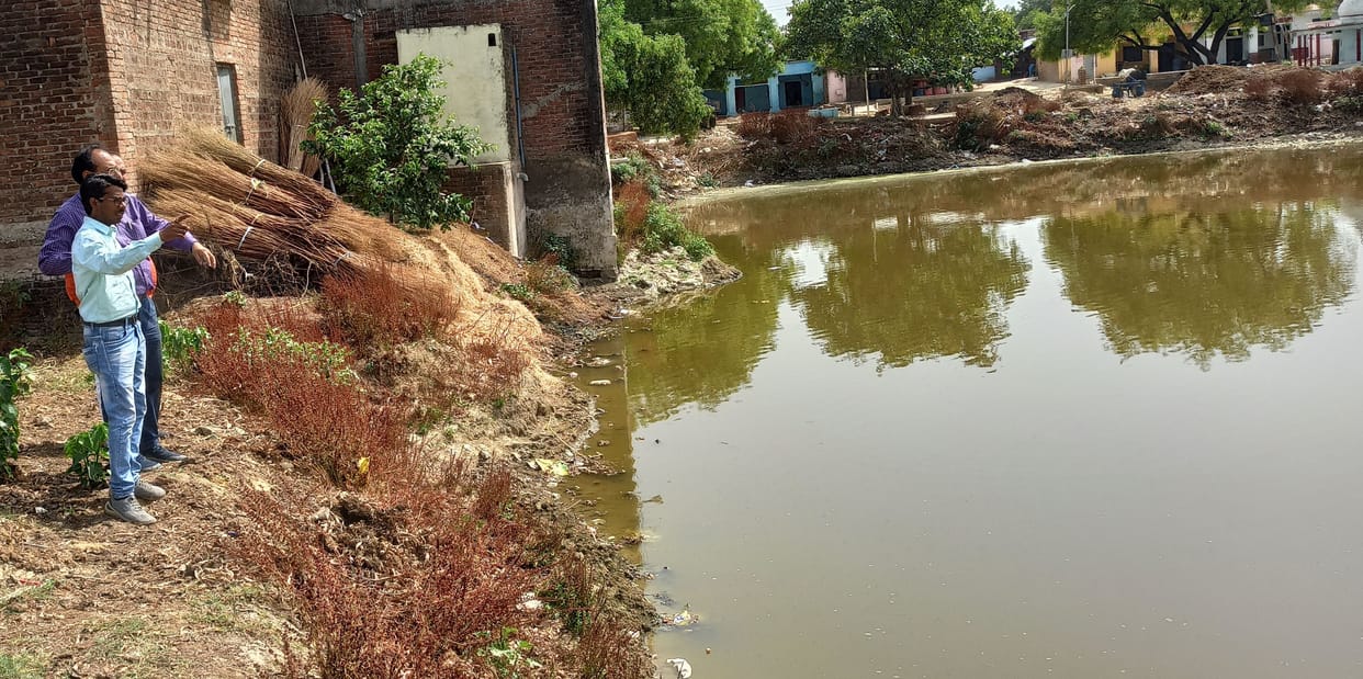 Kanpur Dehat : Amrit Sarovar and Library will be built in Paraunkh, the native village of the President, JE got the measurement done