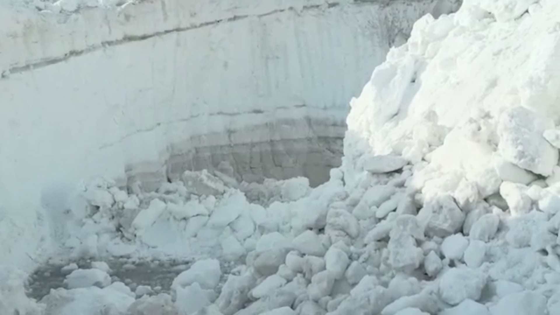 The journey of adventure begins between the walls of snow in Rohtang, see spectacular pictures