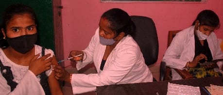 Amar Ujala Abhiyan Health: In the wake of fourth wave, give protection of vaccine to children