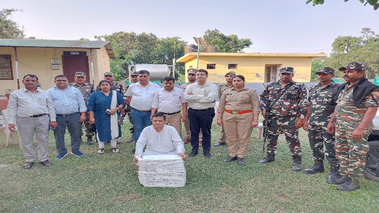 Drug department team recovered a consignment of drugs in a village adjacent to Pilibhit Nepal border
