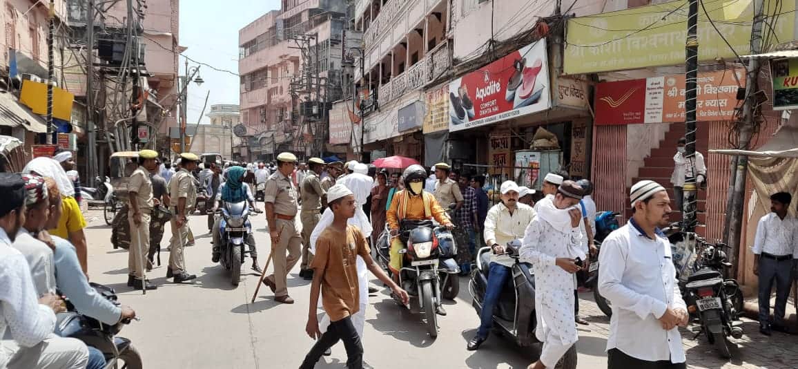 kashi vishwanath temple gyanvapi mosque dispute survey today Record crowd gathered for jumma ki namaj see photos