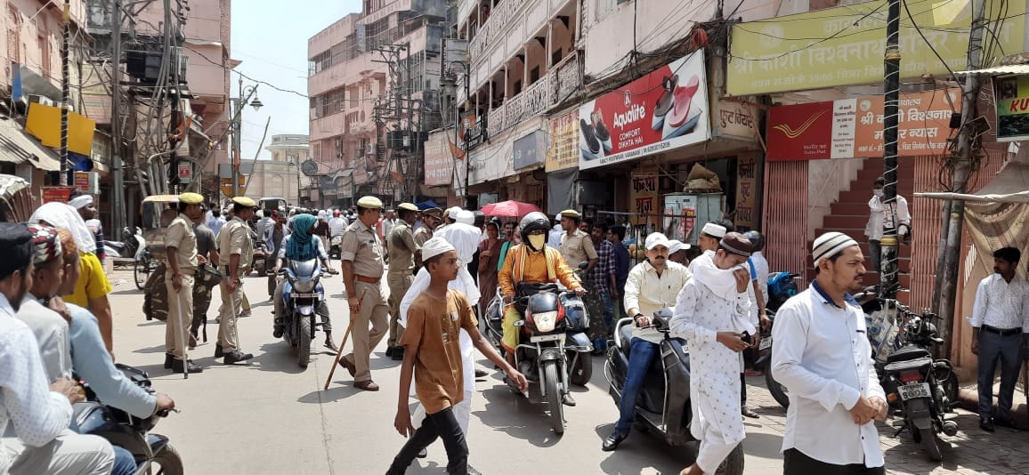 kashi vishwanath temple gyanvapi mosque dispute survey today Record crowd gathered for jumma ki namaj see photos