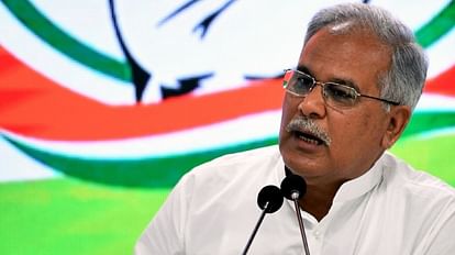 Chhattisgarh:सीएम बघेल का अधिकारियों को अल्टीमेटम, दिसंबर 2022 तक राज्य की  सड़कों को गड्ढा मुक्त करें - Cm Bhupesh Baghel Expressed Displeasure Over  Bad Roads - Amar Ujala Hindi News Live