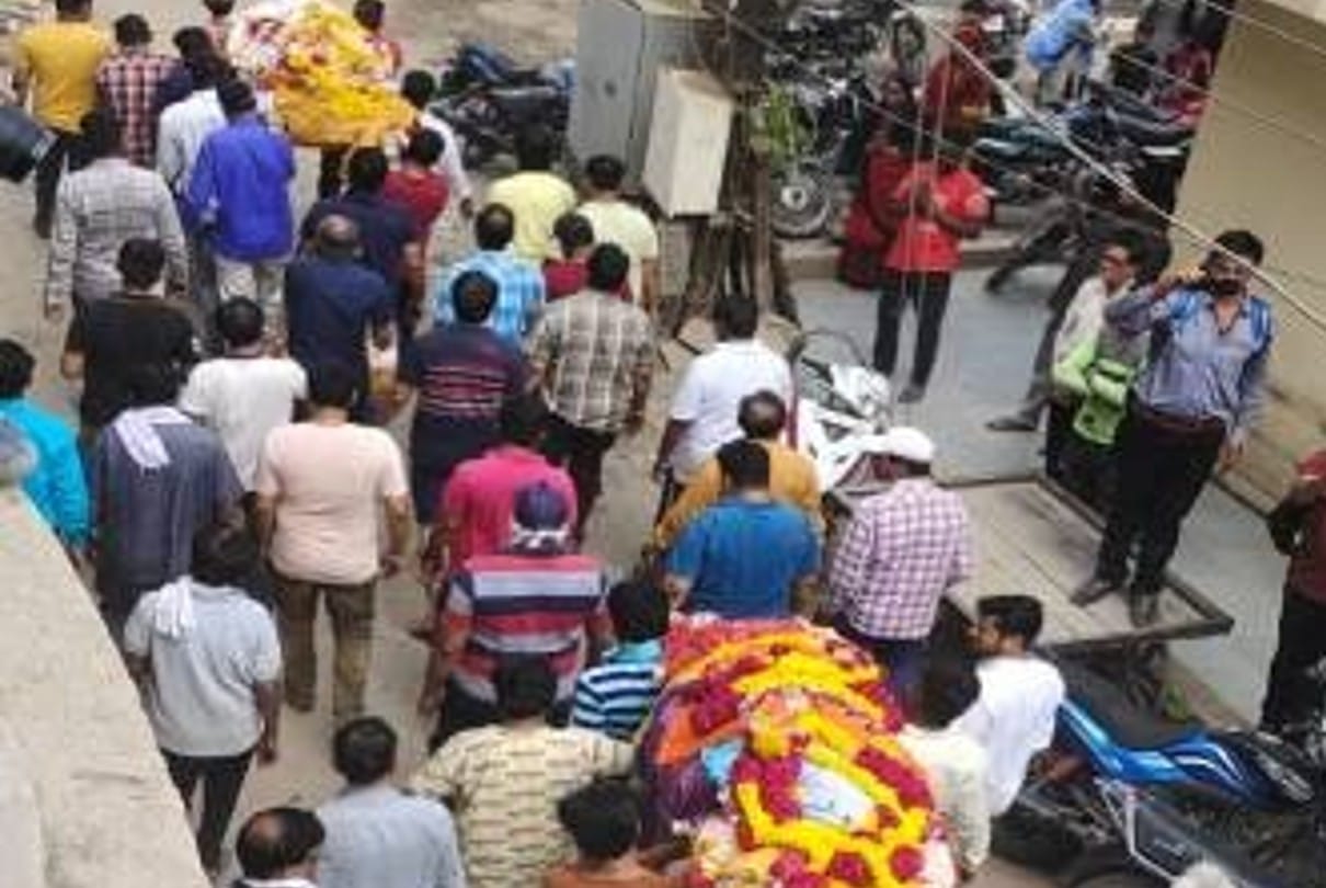 Indore: The marriage took place five years ago, now the meaning arose together, the eyes of the beholders got wet, oh God what has happened from the tongue
