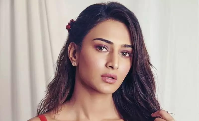 Erica Fernandes birthday today know kasauti zindagi kay 2 actress untold facts