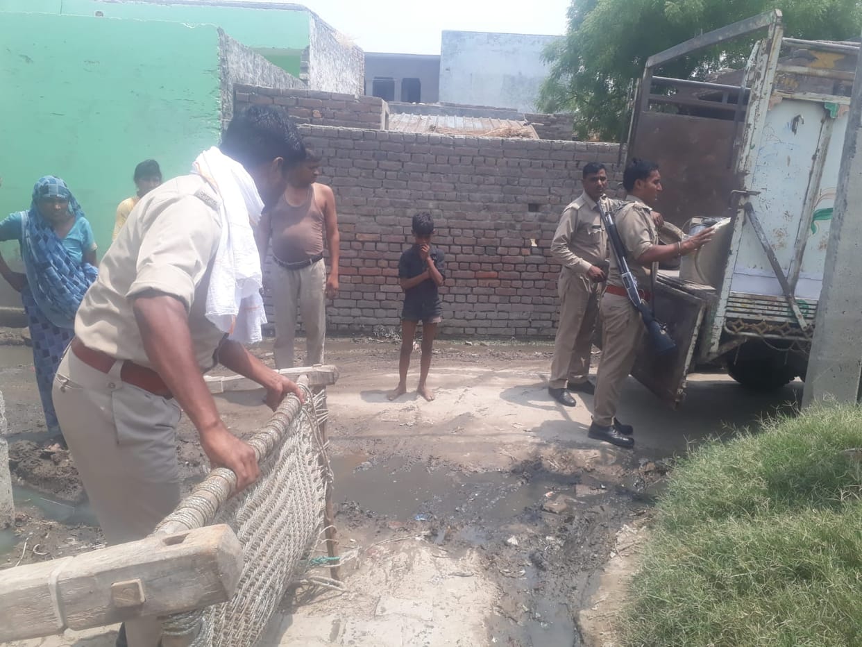 Attachment of the accused of rape, the confiscated goods given in the delivery of the head
