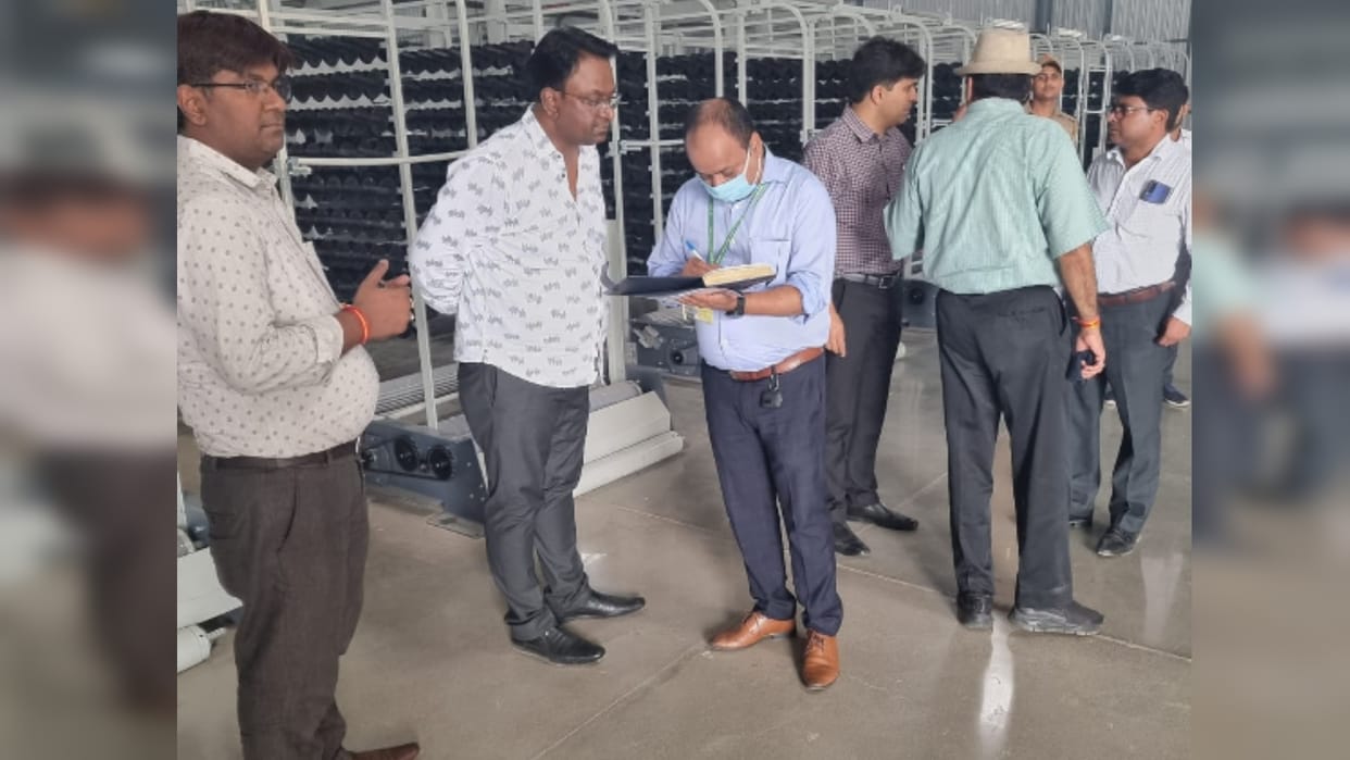 Secretary along with Commissioner DM also inspected two sack making units in Bargadwan