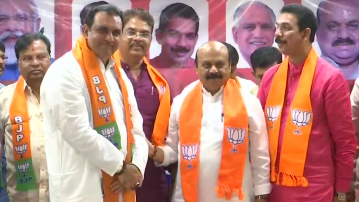Politics of Karnataka: Siddaramaiah took a jibe at BJP asked Is the post of Chief Minister for sale Congress leader Pramod Madhwaraj joined BJP