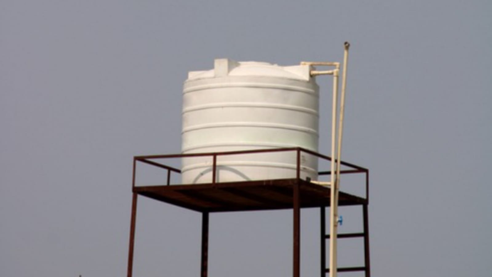 How to Clean Water Tank Know Step by Step Process in Hindi