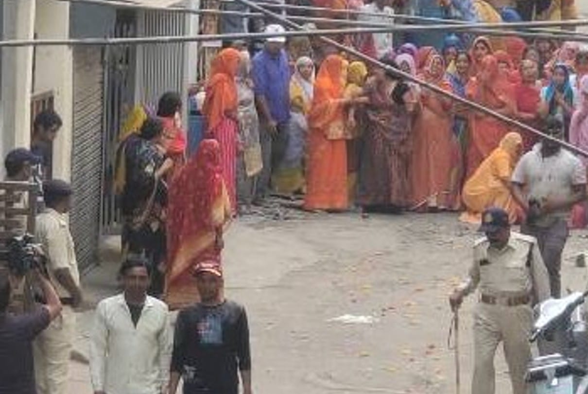 Indore: The marriage took place five years ago, now the meaning arose together, the eyes of the beholders got wet, oh God what has happened from the tongue