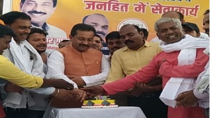 On the birthday of Deputy CM Keshav Prasad Maurya, somewhere there was a Havan and somewhere Sundarkand