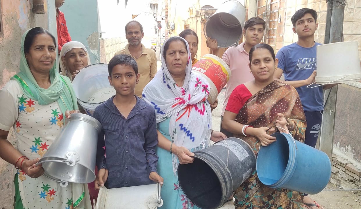 Drinking water is not available in scorching heat, tanker comes once in three days