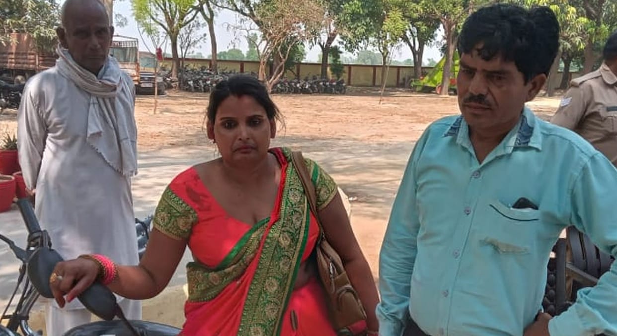 crime,loot,farrukhabad news,gunshot