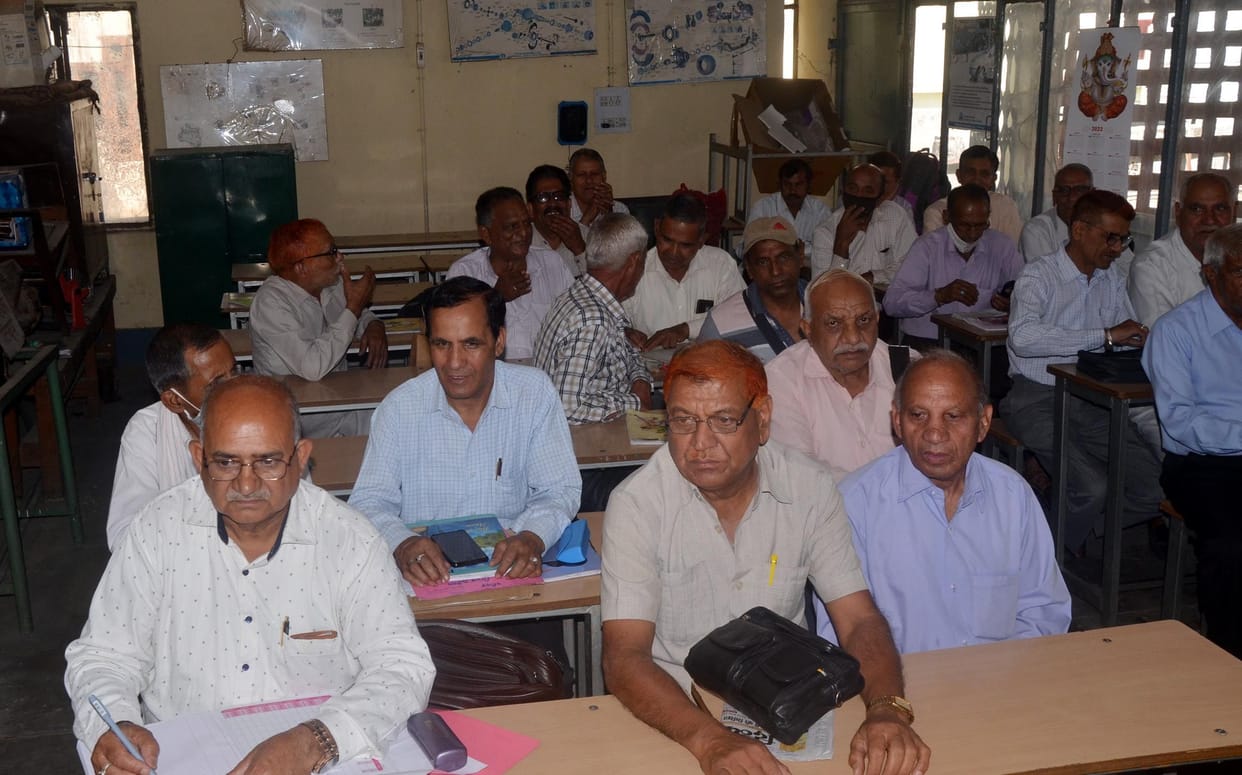 Transport pensioner upset due to non-permanent solution of pension