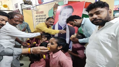 On the birthday of Deputy CM Keshav Prasad Maurya, somewhere there was a Havan and somewhere Sundarkand