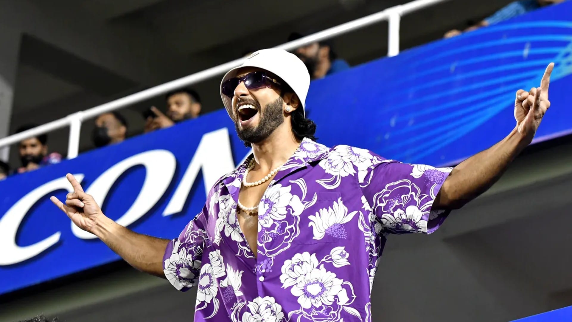 IPL 2022 GT vs MI Photo Story Match 51 Highlights in Hindi Ranveer singh happy on MI win