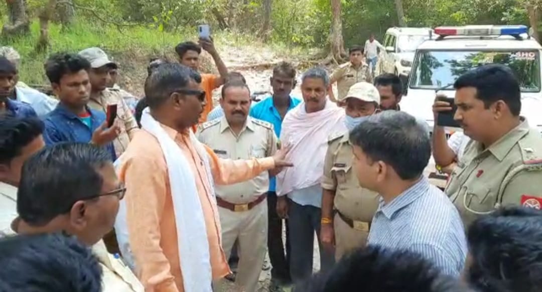 Clashes between villagers and forest workers over interference in Siddhababa fair