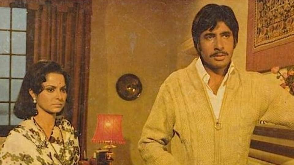 Mother Day 2022 From Nirupa Roy to Sharmila Tagore these bollywood actresses played Amitabh bachchan mother role in films