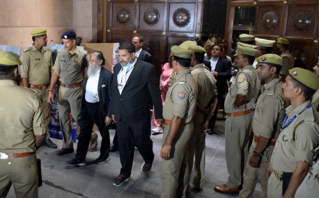 Hindu Sena filed a petition in the Supreme Court, seeking to make it a intervener to Anjumans petition
