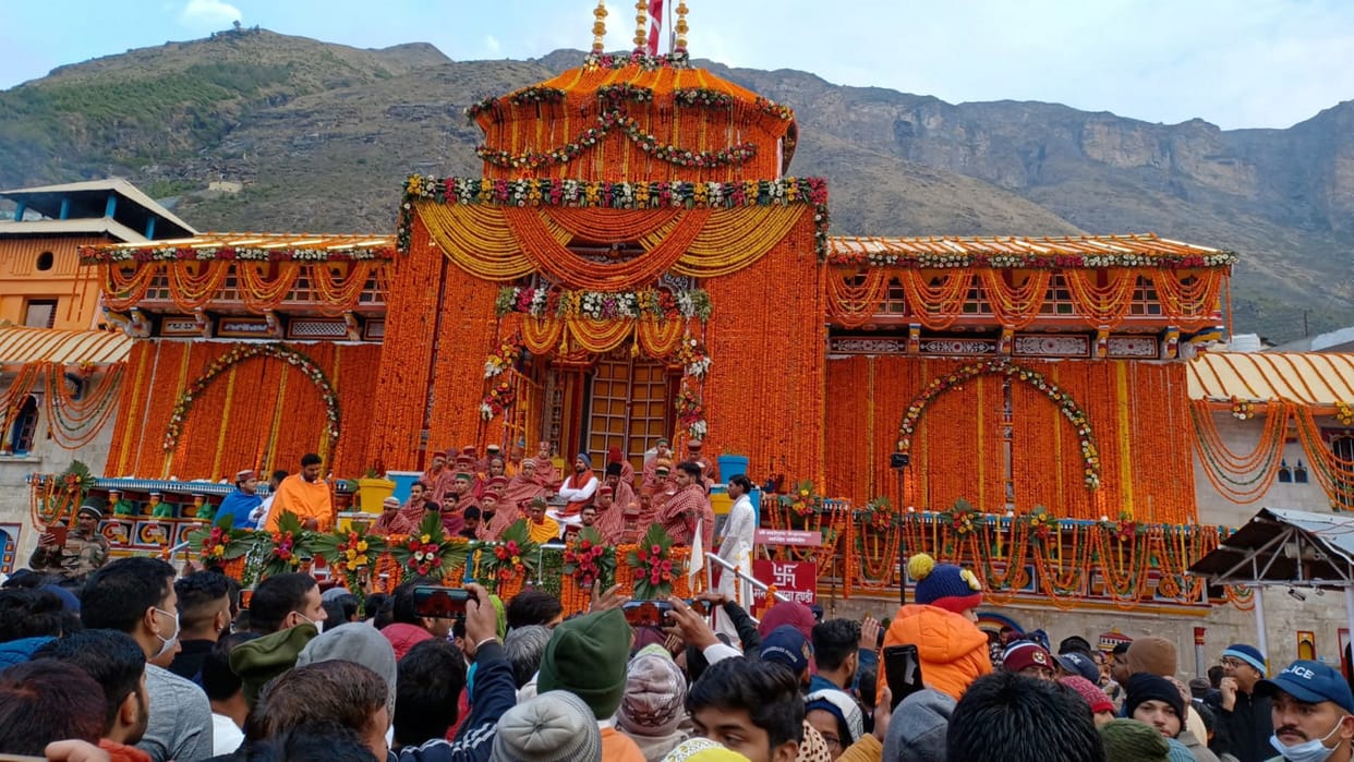 Landslide blocked way for pilgrims of Badrinath