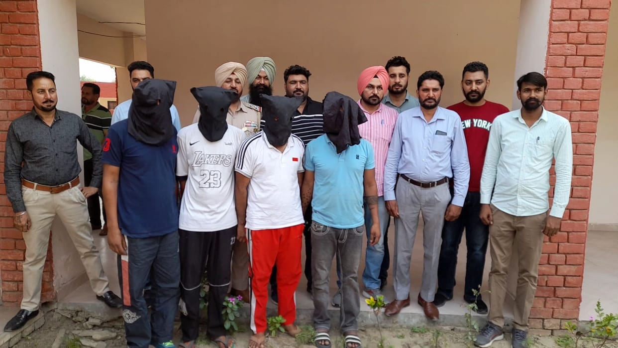 Four gangsters of Sekhon group including one kg heroin and four pistols arrested