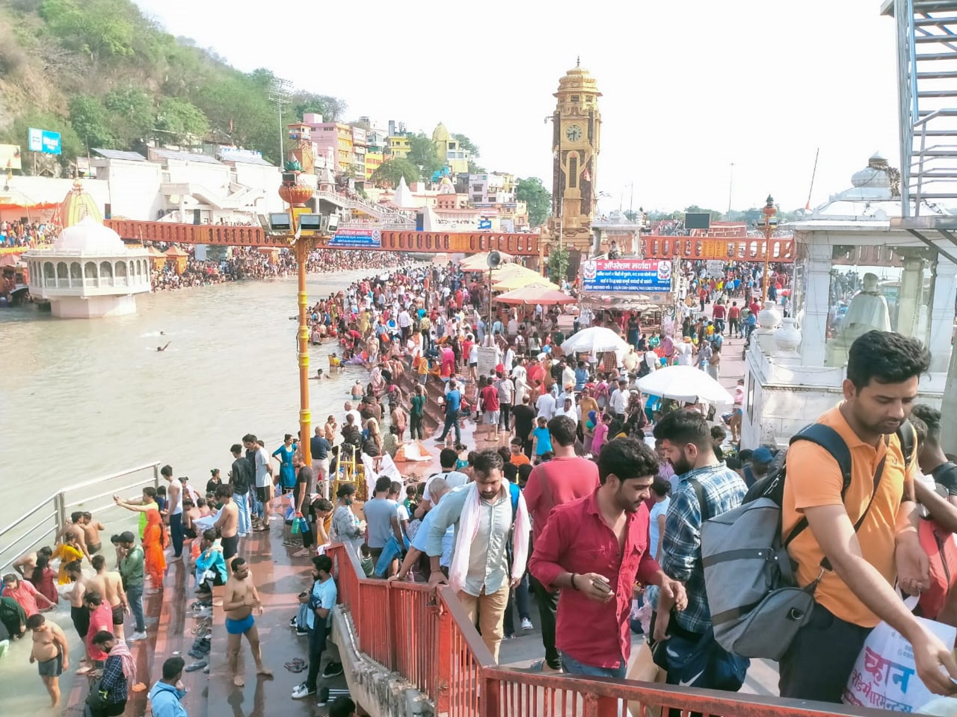 Ganga Saptami  Snan today, CM Pushkar Singh Dhami performed Ganga Pujan with wife at Har ki Padi, See Photos