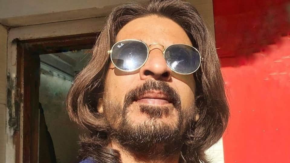 Pictures of Shahrukh Khan doppelganger Ibrahim Qadri photos viral on social media fans were also shocked