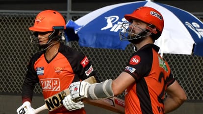 IPL 2022 RCB vs SRH Analysis Virat Kohli and Kane Williamson fail together Faf du Plessis Dinesh Karthik and Wanindu Hasaranga help RCB to win