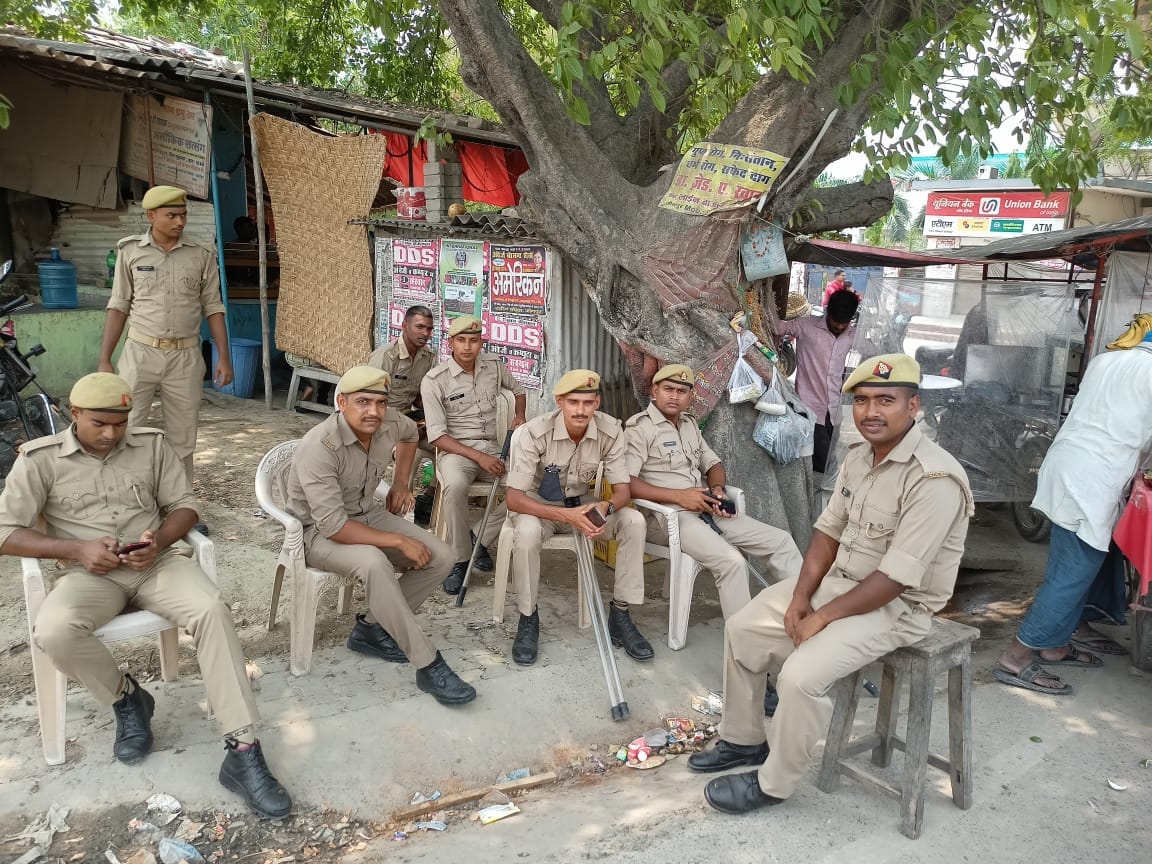 Wrestler murder case Jaunpur 16 named and 184 unidentified booked in stone pelting and nuisance case against police