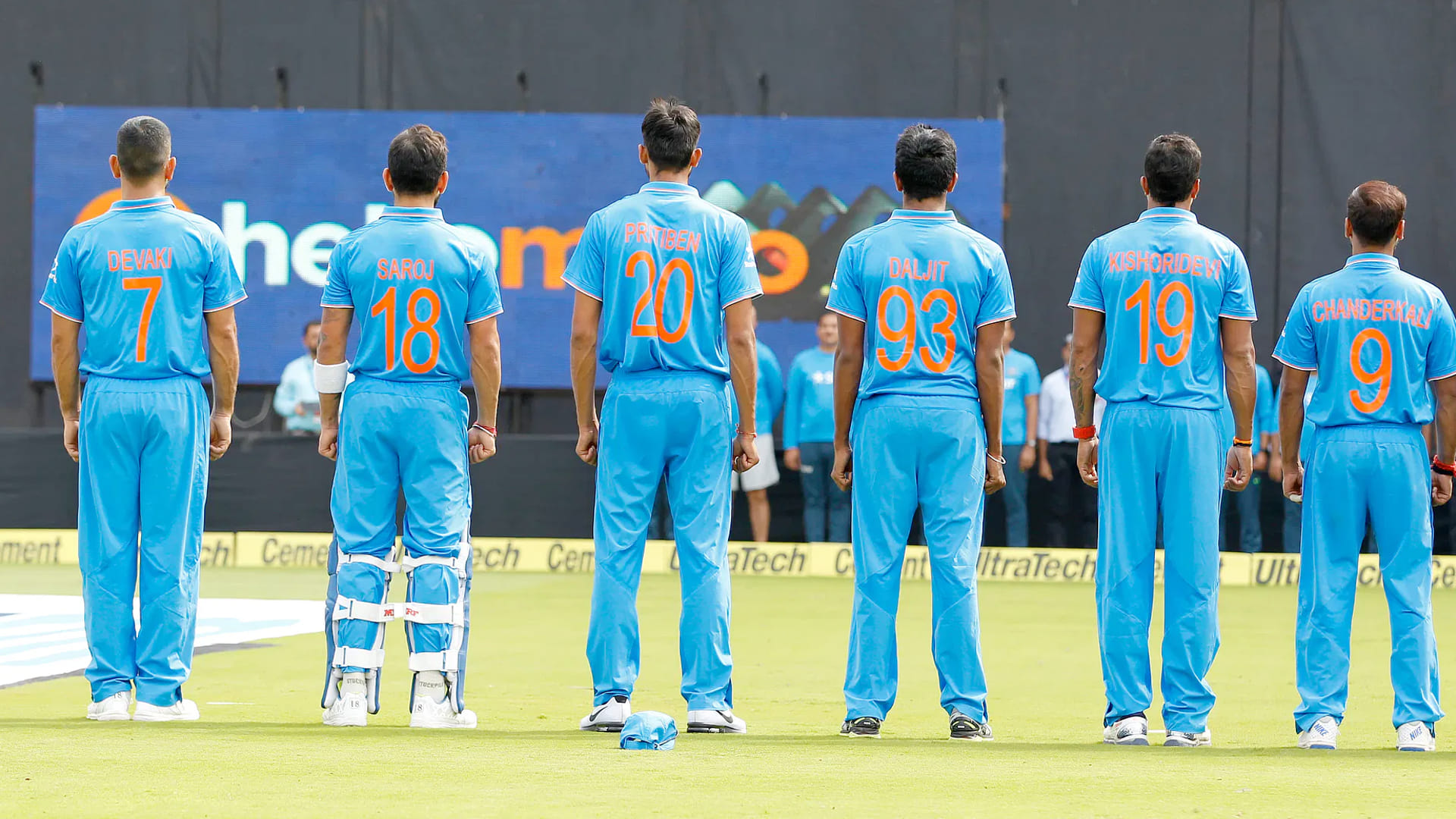 Mothers Day 2022: Indian cricket team players wear the name of their mother on jersey in last one day against new zealand in Visakhapatnam on 29th october 2016