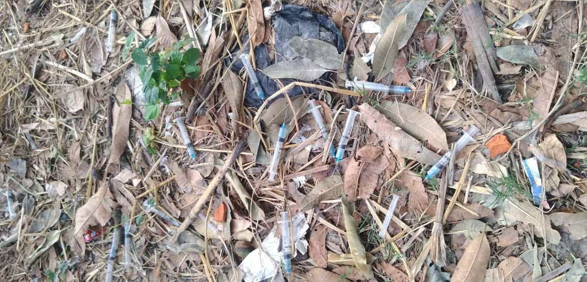 Needles found thrown in the premises of Anganwadi center