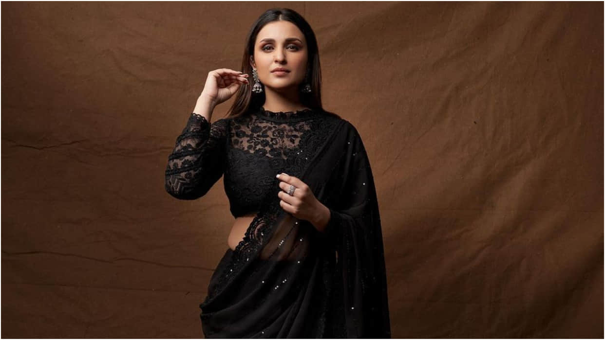 black full sleeve blouse match with saree like actress