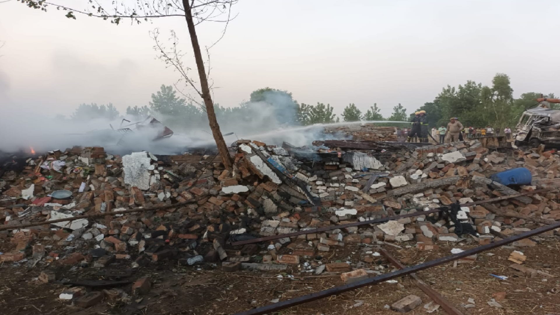 Firecracker factory accident: The area was shaken as soon as the explosion occurred, five died